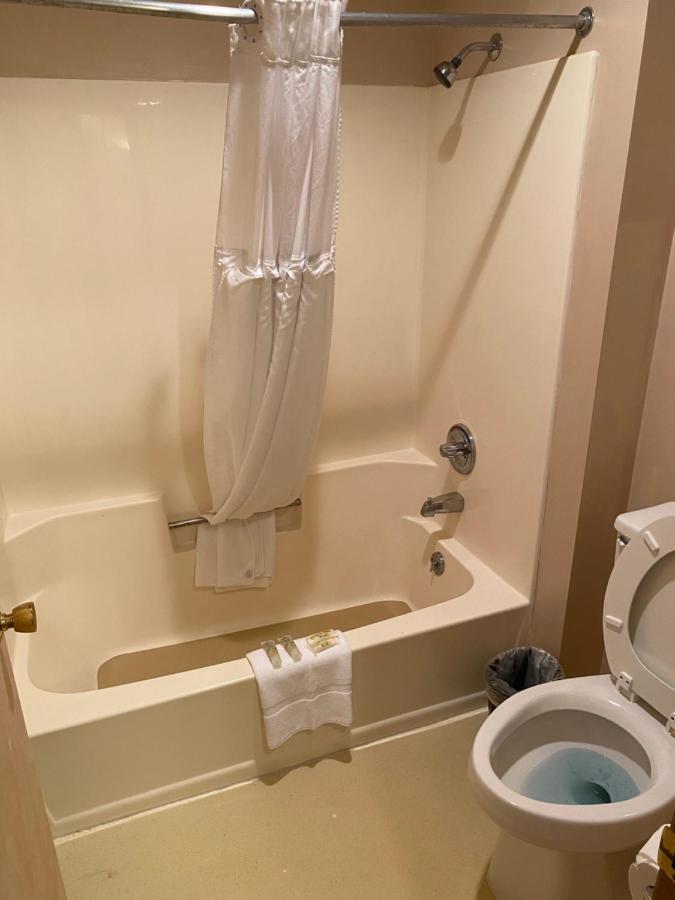 Malibu Inn Lake Delton ภายนอก รูปภาพ
