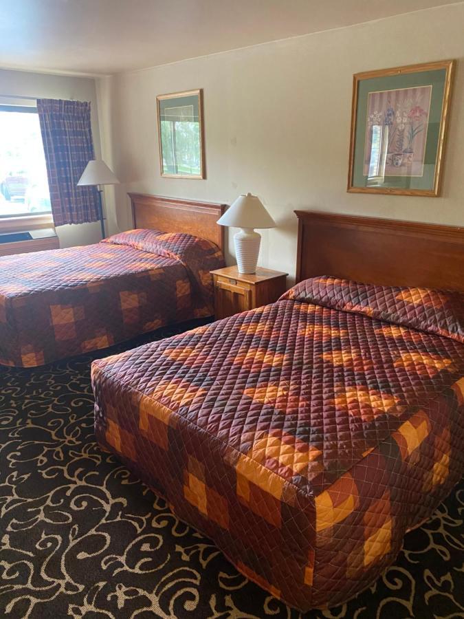 Malibu Inn Lake Delton ภายนอก รูปภาพ