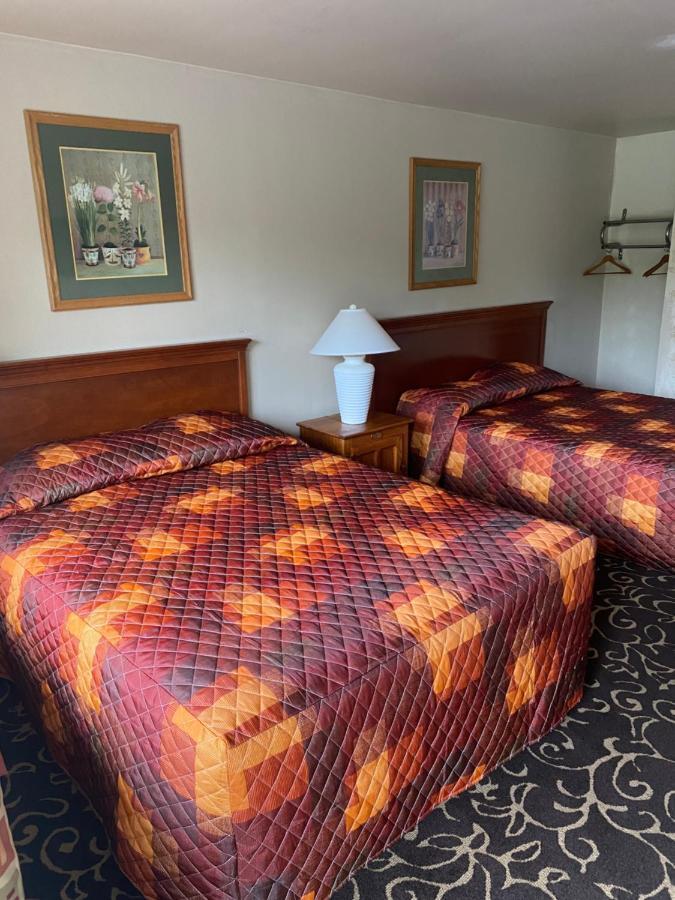 Malibu Inn Lake Delton ภายนอก รูปภาพ