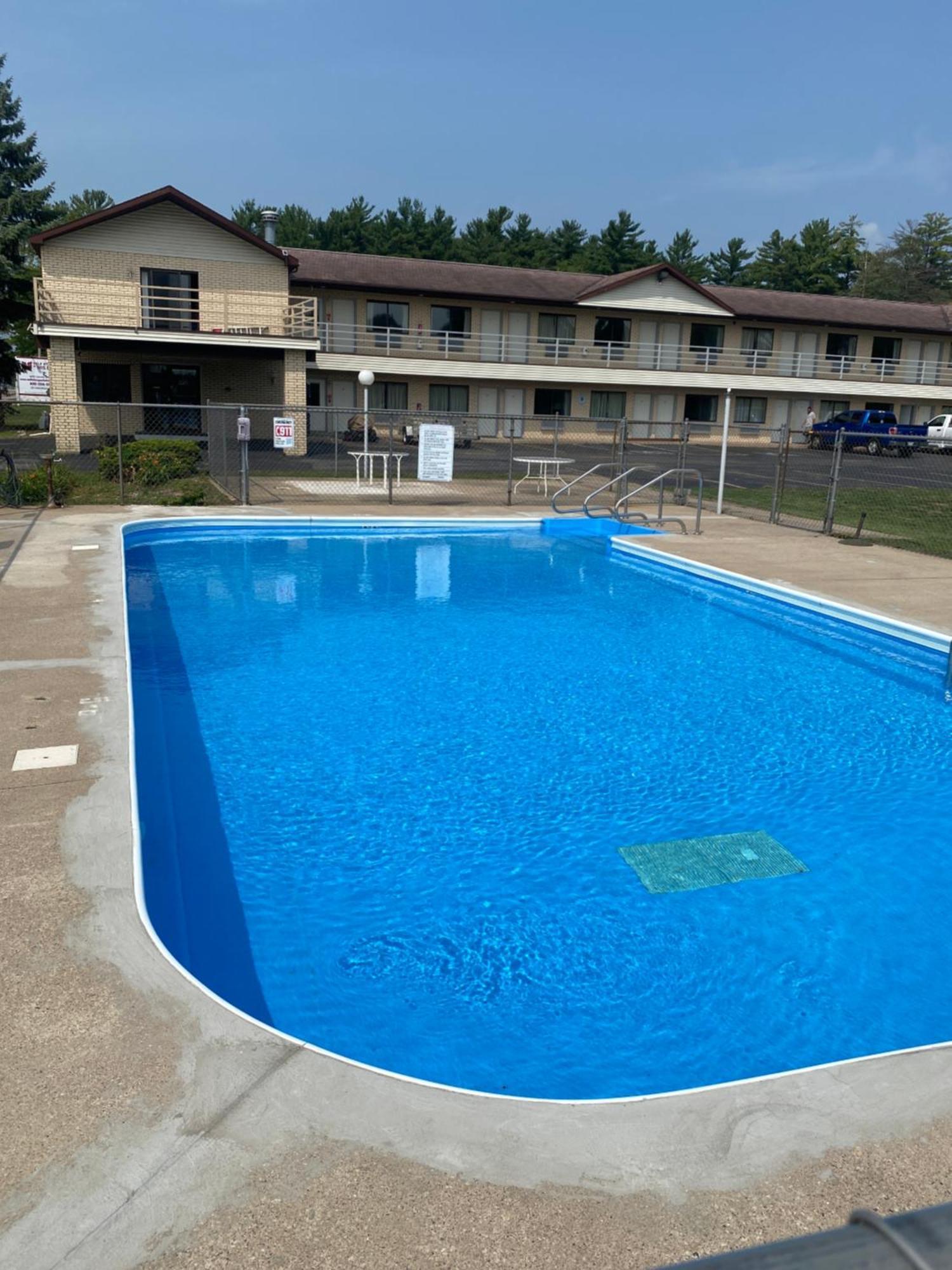 Malibu Inn Lake Delton ภายนอก รูปภาพ