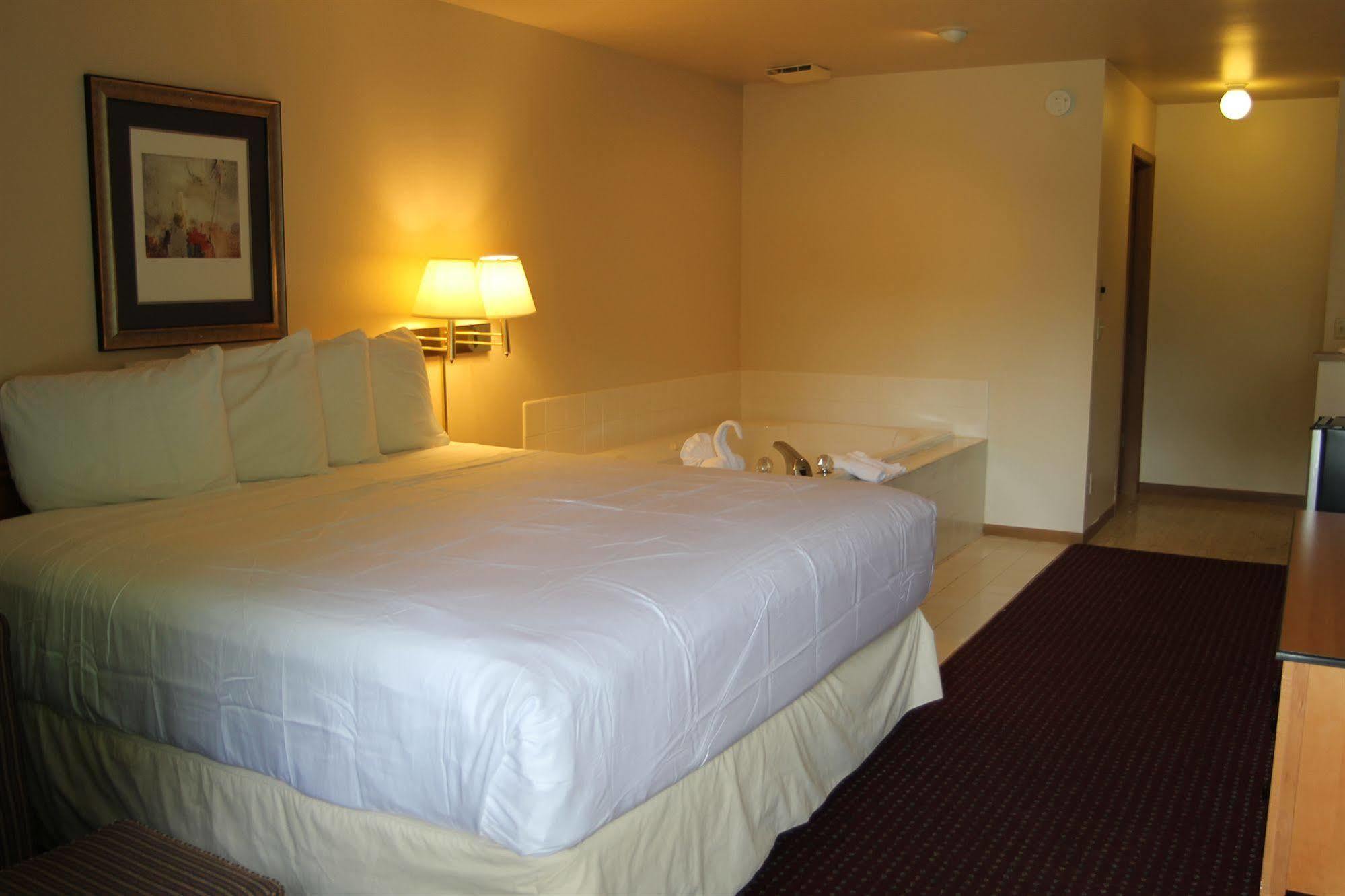 Malibu Inn Lake Delton ภายนอก รูปภาพ