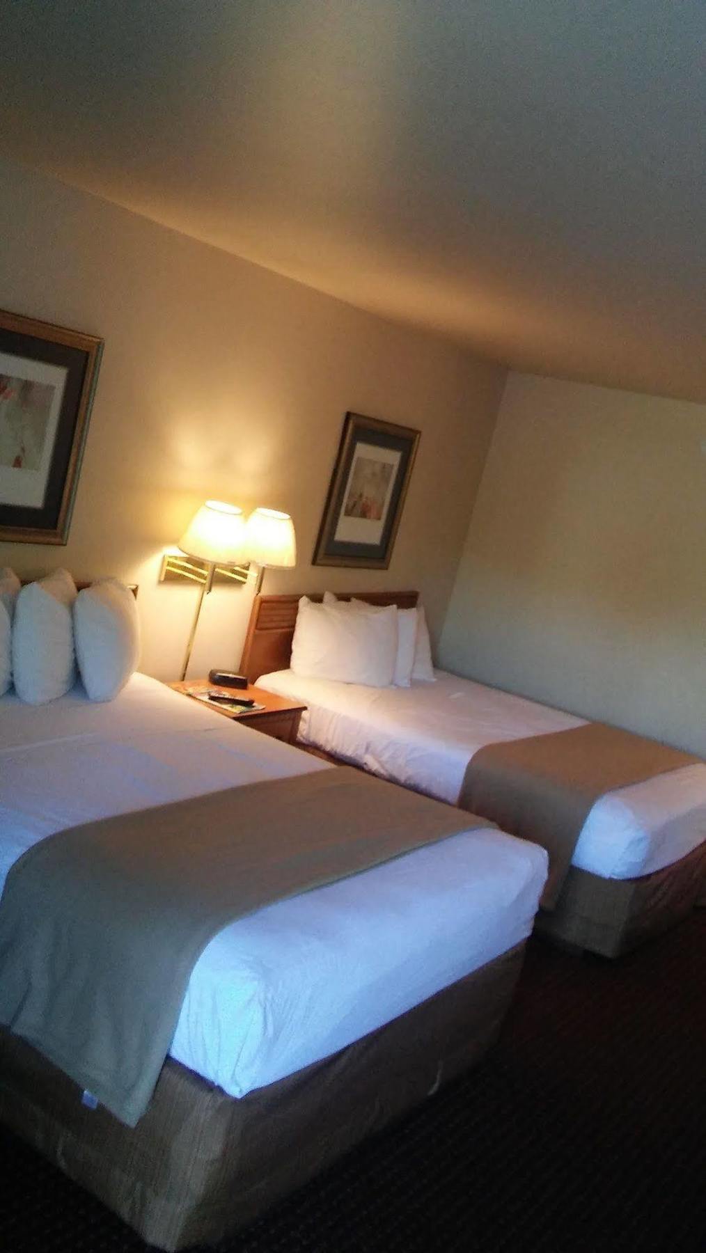 Malibu Inn Lake Delton ภายนอก รูปภาพ